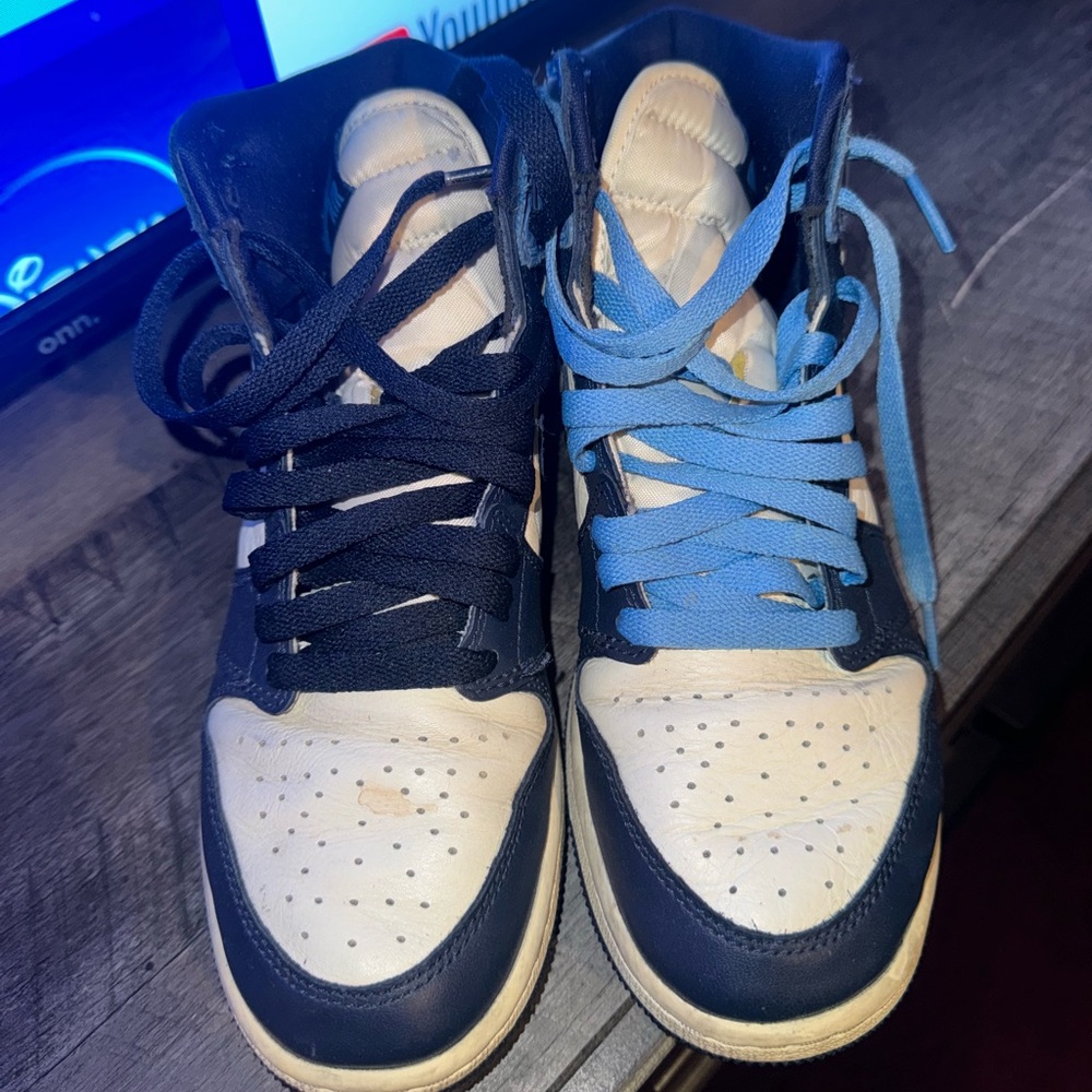 Jordan 1 “ Obsidian “ Grade school size 6Y